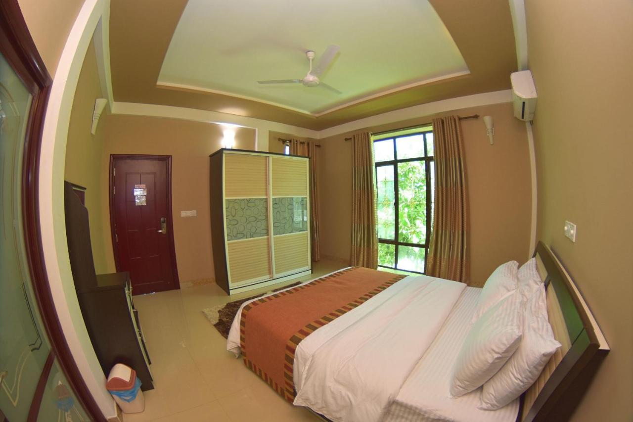 Calyx Grand Fuvahmulah Hotell Eksteriør bilde